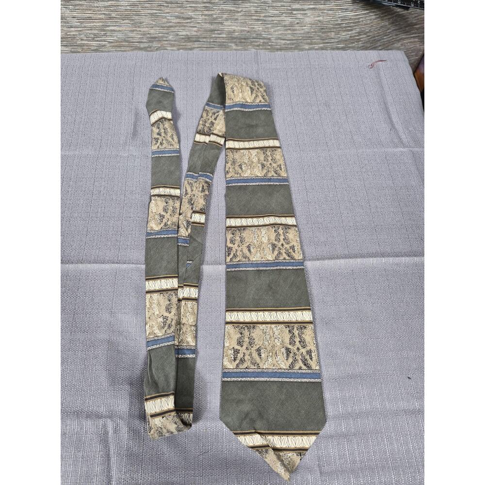 Venanzi Tie Mens Green Striped Abstract Classic Pointed Dress Necktie One Size